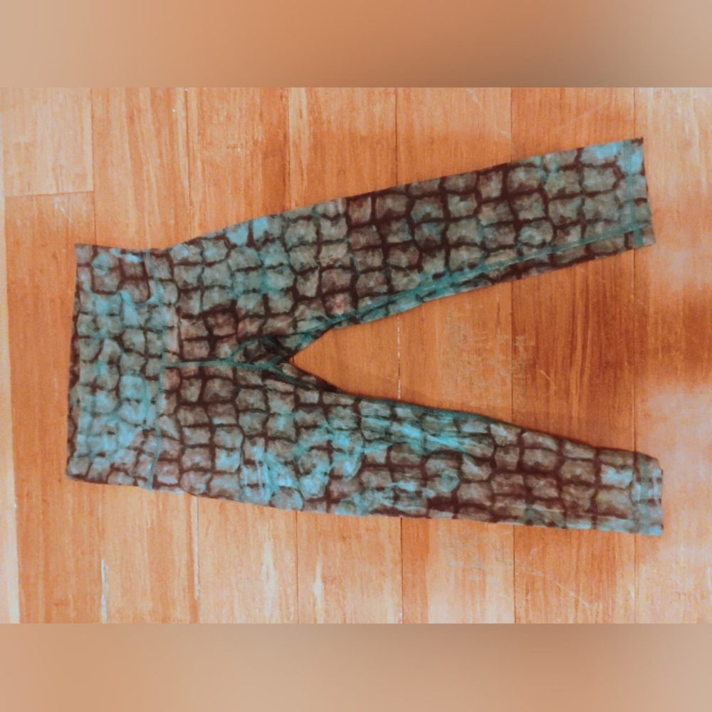 Nectar creations Capri yoga leggings